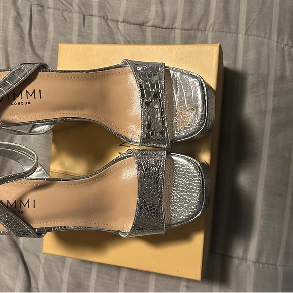 Platform heels - Picture 3 of 3